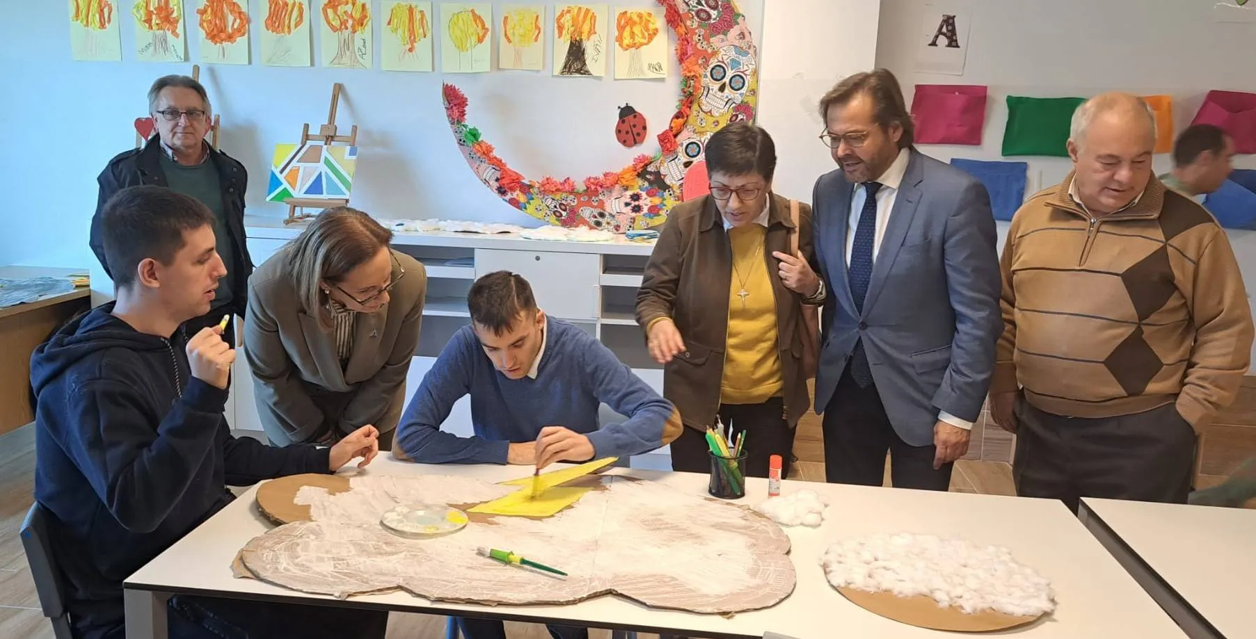 1er aniversario de la Residencia Asprogrades Peligros (Granada) con la visita del delegado del Gobierno, Antonio Granados, y la delegada de Inclusión Social, Matilde Ortíz Arca.