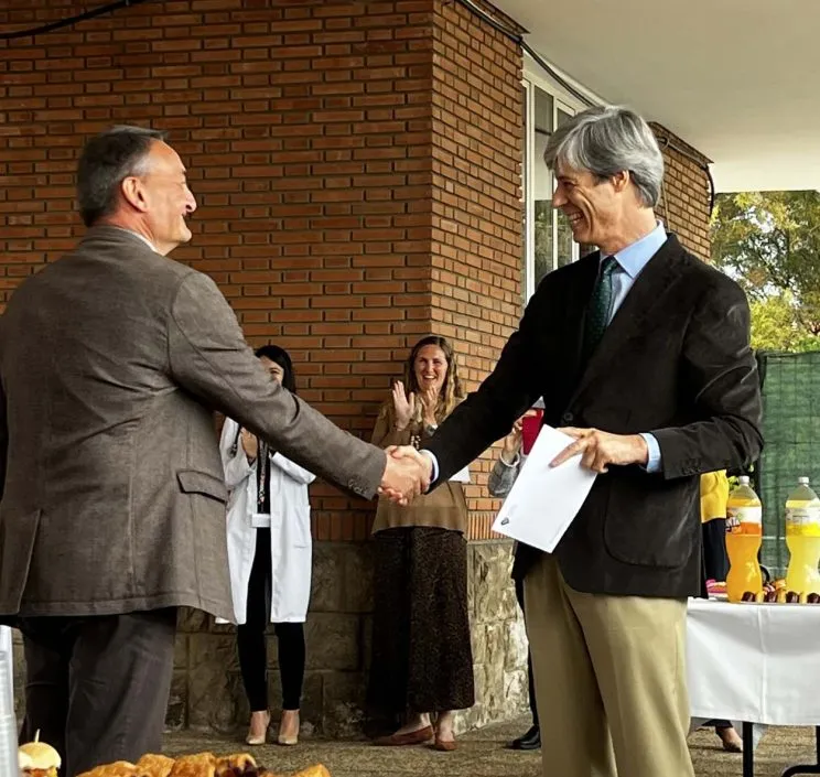 Administracion_1-744x705.jpg
